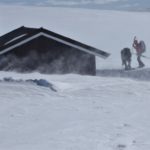 Members arrive at Gråhøgdbu DNT hut in the Rondane, Norway